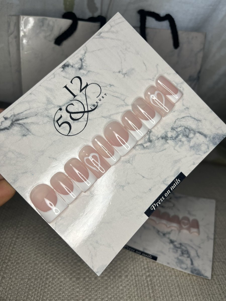 Itz_Talkopedia's tweet photo. So FREAKS to appreciate your supports and streams I’ve got a gift for y’all🎁
My freaky girls contact @iamjust_ola to get your gift and my freaky guys contact @Ewatomi290 to get your gift💫
#ZoneEp https://t.co/dtBI7ugMN7