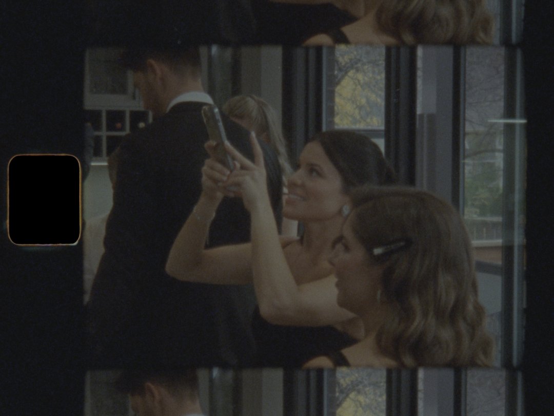FrameDiscreet's tweet image. The beauty of Super8mm film...

Cinematography by Evan Ding mr.evanjding

Film scans by Frame Discreet framediscreet.com
Timed &amp;amp; Flat versions

Questions about filmmaking, film scanning, film in general?
infoframediscreet.com
416-901-5332
