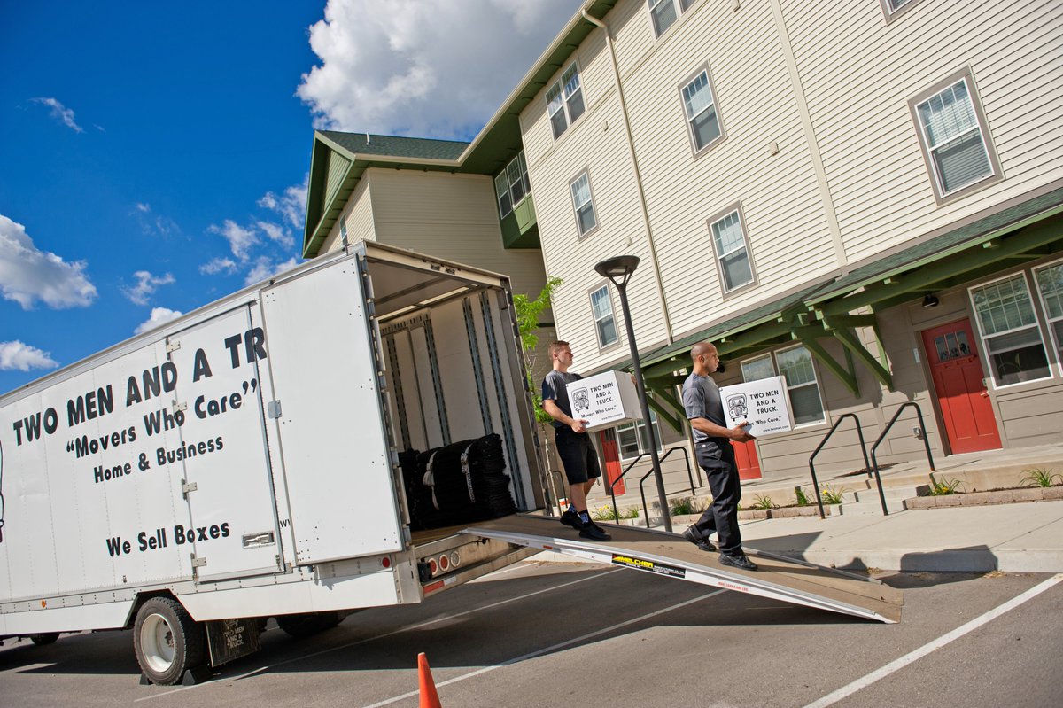 Did you know our #TMTAkron moving crews specialize in not only home moves but apartment moves as well! Whether you are moving to or from an apartment complex our movers can help you wrap, pack and move you to that perfect new place! 💪📦💪📦