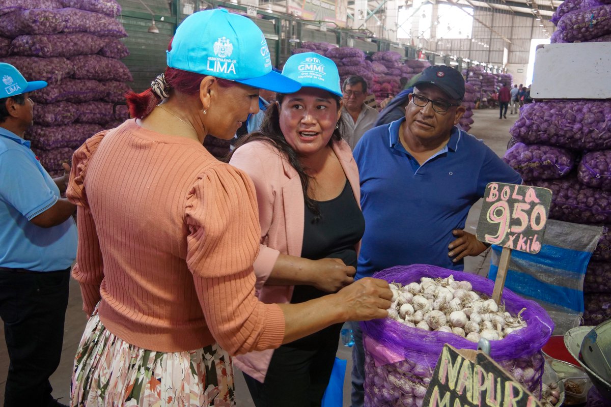 🌟 Encuentro internacional en el GMML 🌟
Damos la bienvenida a la Alcaldesa de la Municipalidad de Camiña y sus concejales, quienes desde la Región de Tarapacá, Chile. 🇨🇱🤝🇵🇪🌍#GMML #cooperacióninternacional #comerciomayorista #ChilePerú