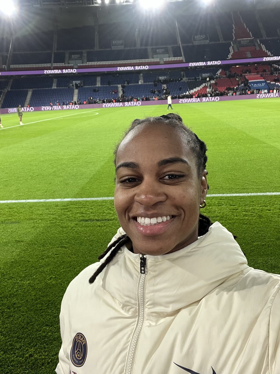 👋 @MarieKatoto 😁 Doublé pour notre attaquante ce soir 🔝⚽️ #UWCL