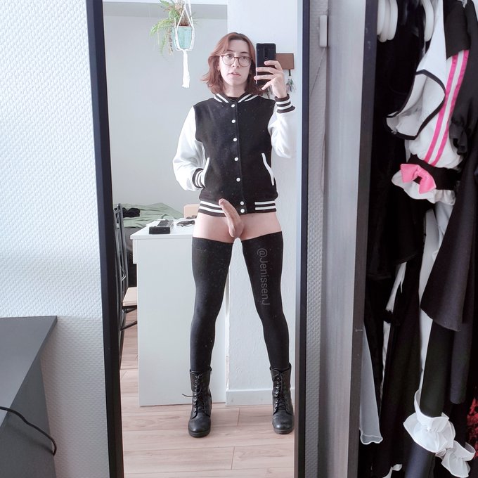 It's very "hard" to stay focus lately, maybe some help ? :x  More on OnlyFans ➡️ https://t.co/nK6PdnRvdV<a href="/tag/mvsales"class="tags"><span>#mvsales</span></a>