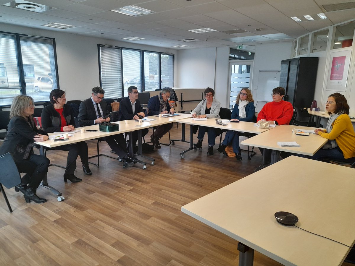 Une collaboration optimisée au service des entreprises et des jeunes entre les lycées  professionnels du Beaujolais et les agences  #FranceTravail de Villefranche-sur-Saône, Belleville et Rillieux #AvenirPro 
<a href="/FTravail_ARA/">France Travail Auvergne-Rhône-Alpes</a> <a href="/J_Sanfilippo/">Joseph SANFILIPPO</a>