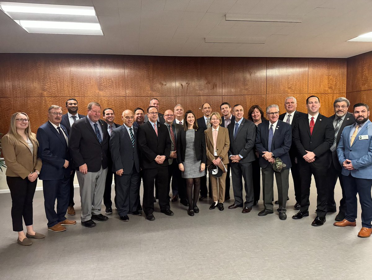 Robert Smullen For NY-21 tweet media