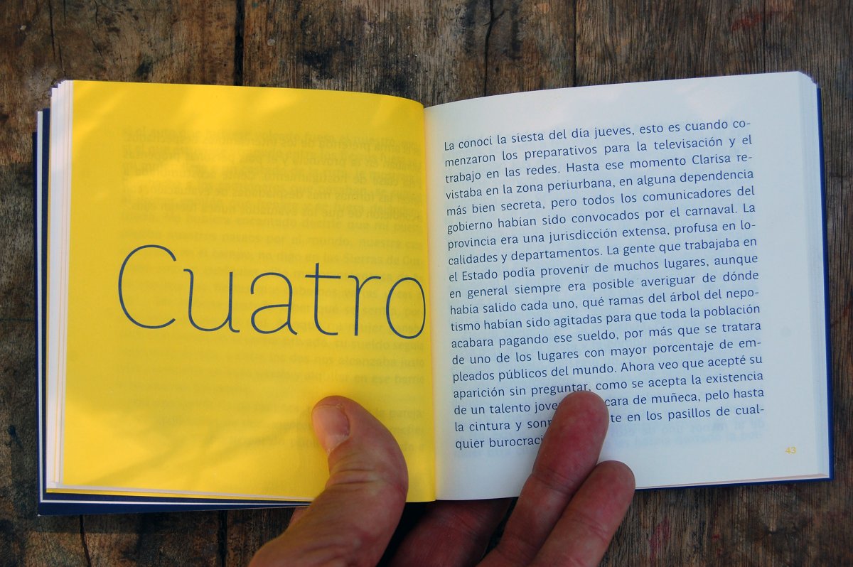 pampatype's tweet photo. [ Perec in use ] Fotos del Carnaval. Short novel written by Maximiliano Cárdenas, edited by @estavidanootra / @cabralpontel and designed by Santiago Guerrero using #Perec and #PerecScripte (both by @alelocelso).

Check out our new entry on @FontsInUse at https://t.co/ASWr0Cb19N https://t.co/P9zGB5JJJa