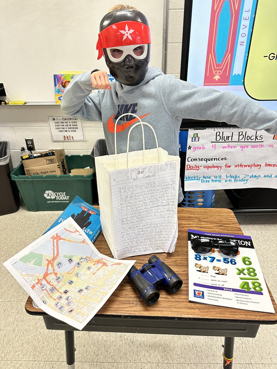 TuttlesClass's tweet image. I ❤️ book projects, you never know what you’re going to get!