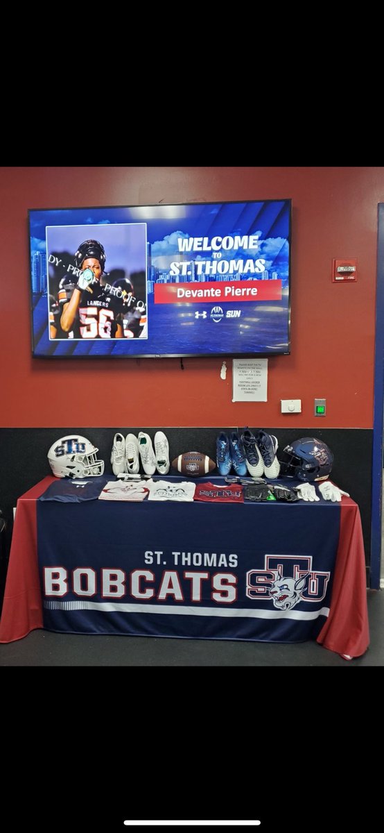 #AGTG After a great conversations with <a href="/ertonnchatelain/">Ertonn Chatelain, MBA</a> <a href="/CoachAustinV/">Austin Van Es</a> <a href="/JIL_Football/">John I. Leonard Football</a> blessed to receive a  offer from saint Tomas university