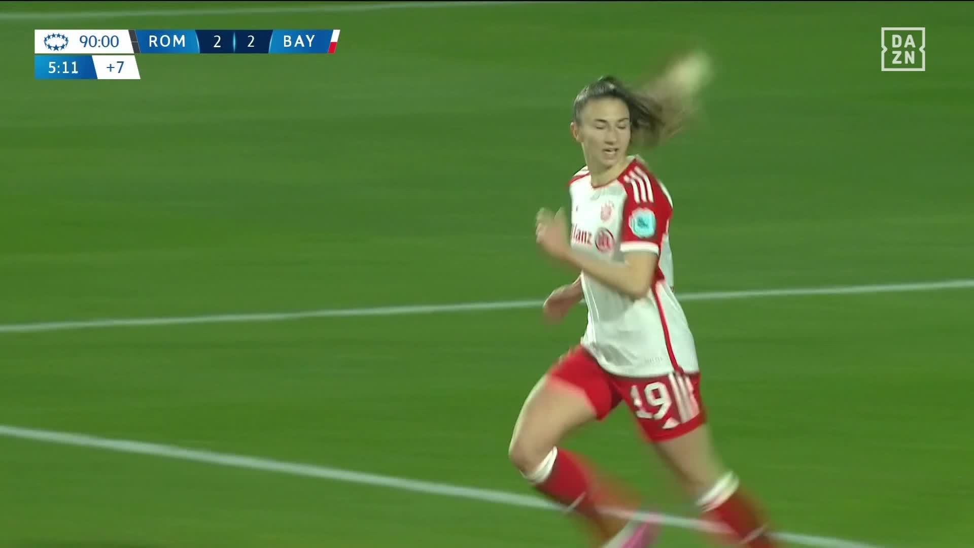 OH MY GOD!! 🤯Roma thought they had won it. But Lea Schüller had other ideas! 👏Watch LIVE 📺  highlights on YouTube 👉  #NewDealforWomensFootball