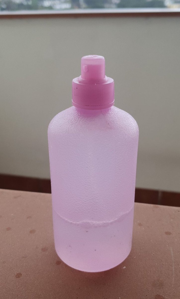 Si te ponían colonia con esto, te acordarás del sonidito, de una casa en la que vivías y a lo mejor de alguien que ya no está.