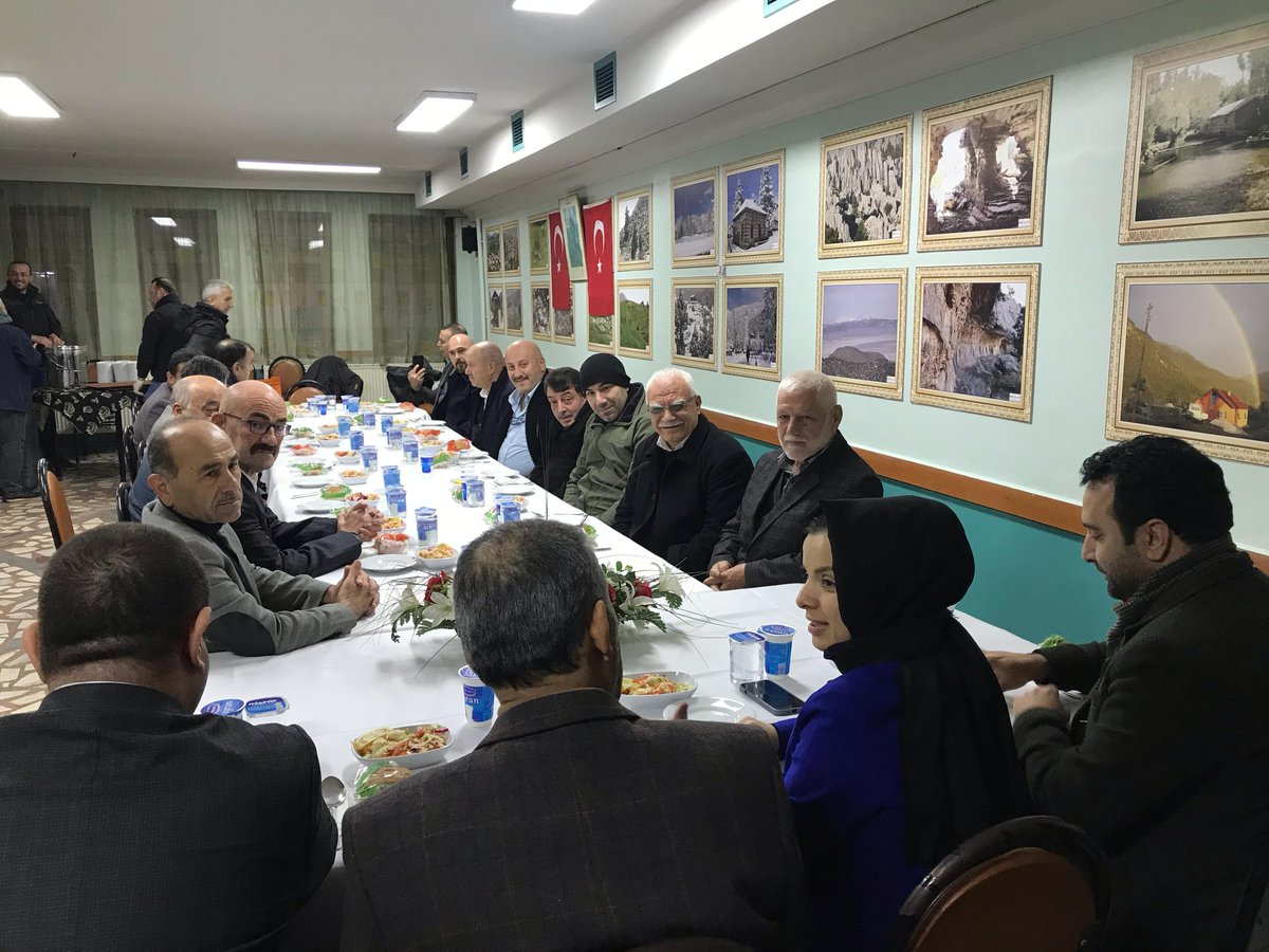 aksekikaymakam's tweet photo. Bir dizi program için İstanbul’da bulunan Kaymakamımız Sn. Saliha Karataş Aksekili Dernek Başkanlarımız ile bir araya geldi. https://t.co/EbaWgrIi1W