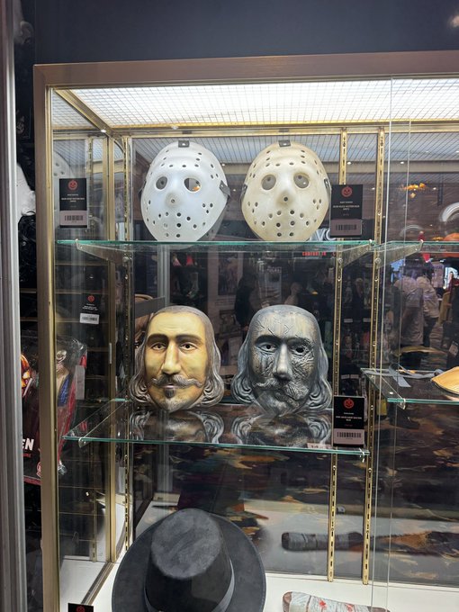 Fun Stuff coming from Trick or Treat Studios!! 👻🎃🖤 #halloweenexpo #trickortreatstudios #nightmaretoys<a href="/tag/nightmaretoys"class="tags"><span>#nightmaretoys</span></a><a href="/tag/horrorcollectors"class="tags"><span>#horrorcollectors</span></a><a href="/tag/halloweenexpo"class="tags"><span>#halloweenexpo</span></a>