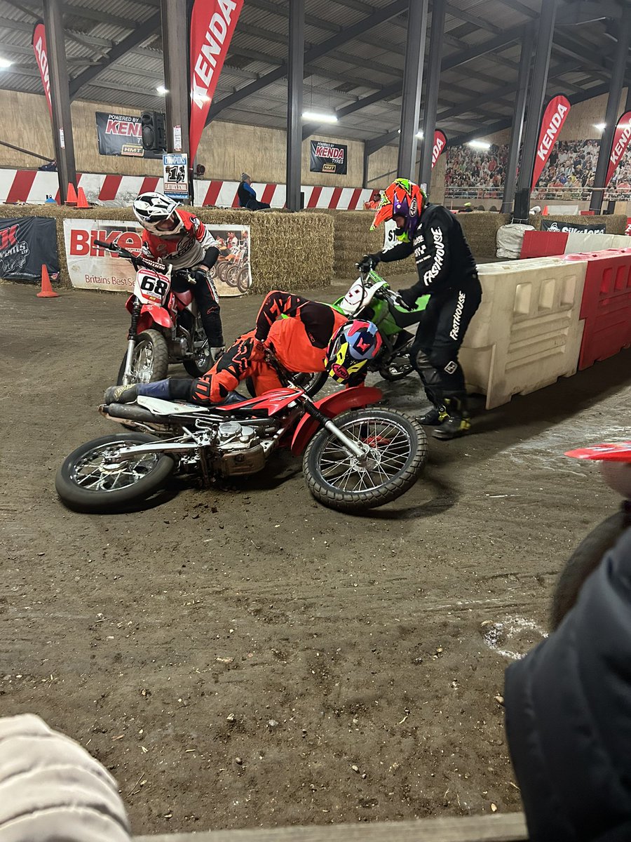 Samantha jackson tweet media