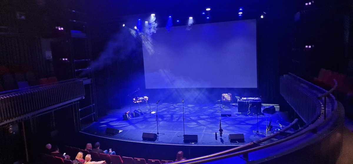 pdLouiseP's tweet photo. Eagerly awaiting #mrwilsonssecondliners  #homemanchester https://t.co/UJPb61DFqh