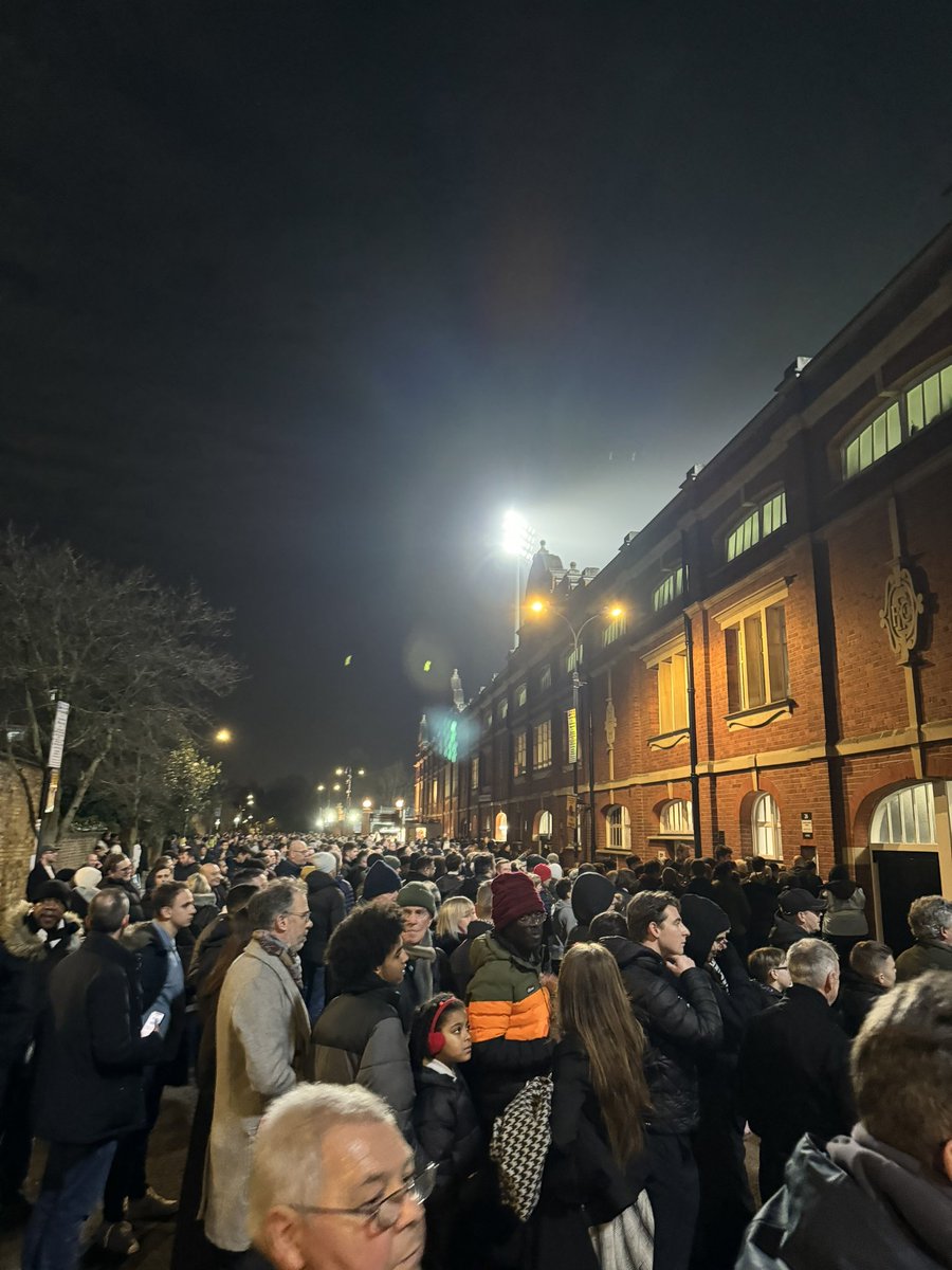 Sort out the turnstiles @fulhamfc