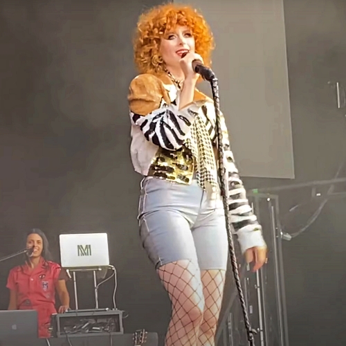 MusicNewsWeb's tweet image. Electro Pop Superstar Kiesza Returns With New Single 'Heaven Ain't Calling' ft. Sugar Jesus - #Kiesza @Kiesza dlvr.it/T1qfp0