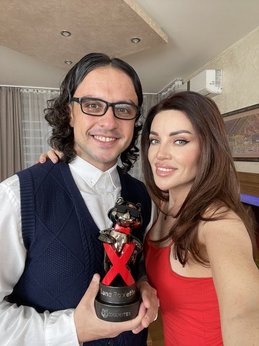 Thank you @xhamstercom 🥰   ❤️@tonyweber91  @luna_roulette ❤️  #Awards https://t.co/YJ82YL3lhT<a class="tags" href="/tag/xhamstercom">@xhamstercom</a><a class="tags" target="_blank" title="On Twitter" href="/?out=eyJ0eXAiOiJKV1QiLCJhbGciOiJIUzUxMiJ9.eyJpYXQiOjE3MjEzMjUyMTYsImlzcyI6InR3cG9ybnN0YXJzLmNvbSIsIm5iZiI6MTcyMTMyNTIxNiwiZXhwIjoxNzUyODYxMjE2LCJyZWRpcmVjdF91cmwiOiJodHRwczovL3R3aXR0ZXIuY29tL3Rvbnl3ZWJlcjkxIn0.2X2AVqeTZ-0Q2jqABEhmQ-MDoYHq-_eosCYHtrTvHNsbANdppmeSJdytbDadfLdul3mkbWDJzrEXqyRyUUm_wg">@tonyweber91</a><a class="tags" target="_blank" title="On Twitter" href="/?out=eyJ0eXAiOiJKV1QiLCJhbGciOiJIUzUxMiJ9.eyJpYXQiOjE3MjEzMjUyMTYsImlzcyI6InR3cG9ybnN0YXJzLmNvbSIsIm5iZiI6MTcyMTMyNTIxNiwiZXhwIjoxNzUyODYxMjE2LCJyZWRpcmVjdF91cmwiOiJodHRwczovL3R3aXR0ZXIuY29tL2x1bmFfcm91bGV0dGUifQ.ePRWSMwqYcy3Jo8UxDweGY0msp3x2uYS7b_1mQ5HClpd6BVzdwMyO6s0ORLkJz-1FC_kWJsh9RxN-UoIU2KepQ">@luna_roulette</a><a href="/tag/awards"class="tags"><span>#awards</span></a>