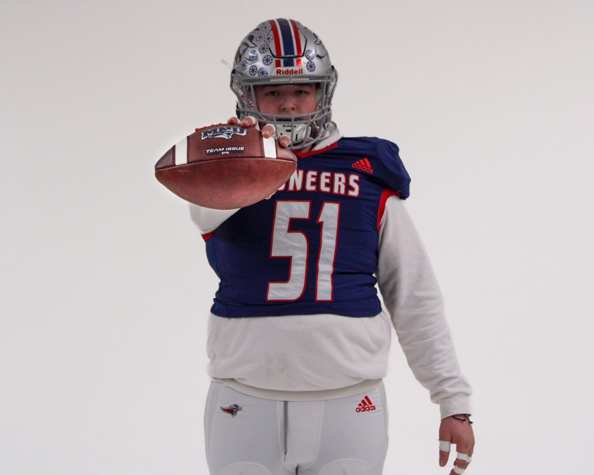 Had a great visit with <a href="/MNUFootball_/">MNUFootball</a>  thank you to <a href="/CoachBenton3/">Coach Benton</a> and <a href="/Coach_SambolMNU/">A.J. Sambol</a> for having me