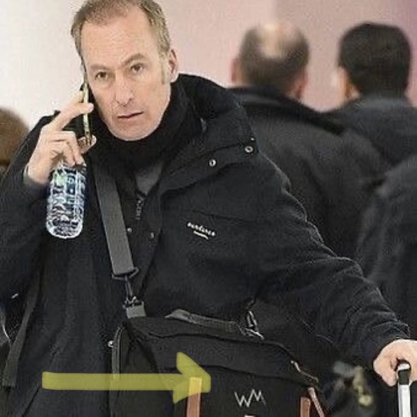 My favourite type of photos: Rhea Seehorn and Bob Odenkirk wearing the Wexler-McGill logo outside of #BetterCallSaul! 😍