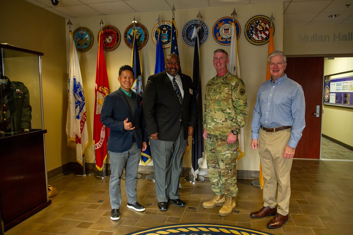 Joint Task Force Civil Support (@jtfcs) on Twitter photo JTF-CS welcomed visitors today from <a href="/USArmyNorth/">U.S. Army North #JFLCCresponds</a> Mr. Elliott Rogers, Deputy Chief of Staff and Mr. Bryan Choe, Director, Knowledge Management who met with our knowledge management experts. We love to see high level collaboration at work. JTF-CS welcomed visitors today from <a href="/USArmyNorth/">U.S. Army North #JFLCCresponds</a> Mr. Elliott Rogers, Deputy Chief of Staff and Mr. Bryan Choe, Director, Knowledge Management who met with our knowledge management experts. We love to see high level collaboration at work.