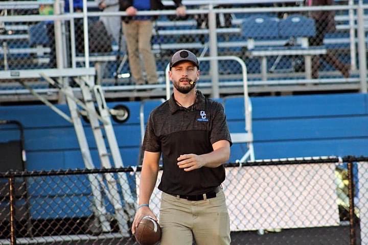 OldhamFootball's tweet image. Shout out to our very own Coach Tindall, ILbs and JV Coach extraordinaire! He was named best teacher in the “Oldham Era Best Of” awards!  

We are glad to have him on staff and love the energy and knowledge he brings to our players! 

#ClosetheGap
#WorktoWin #ExpecttoWin