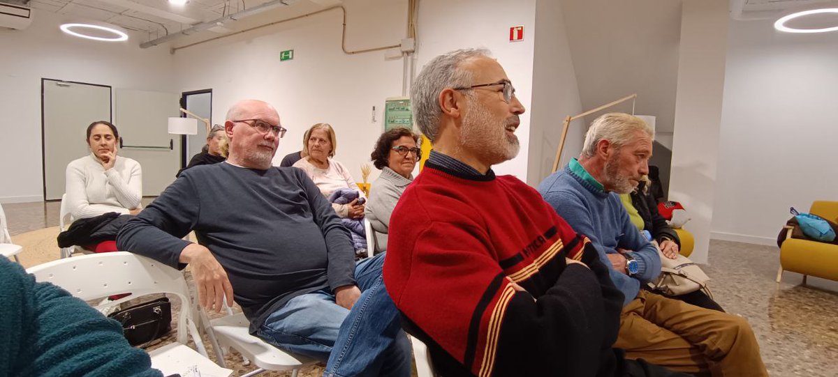 GentdPodemFed's tweet photo. Muchas gracias a tod@s por acudir al acto de Gent de Podem en Castellón, con vuestra ayuda si que podemos.
-----------
Moltes gràcies a totes per acudir al acte de Gent de Podem a Castelló, amb la vostra ajuda sí que Podem.

#gentdepodem https://t.co/AnF8yy9f1J
