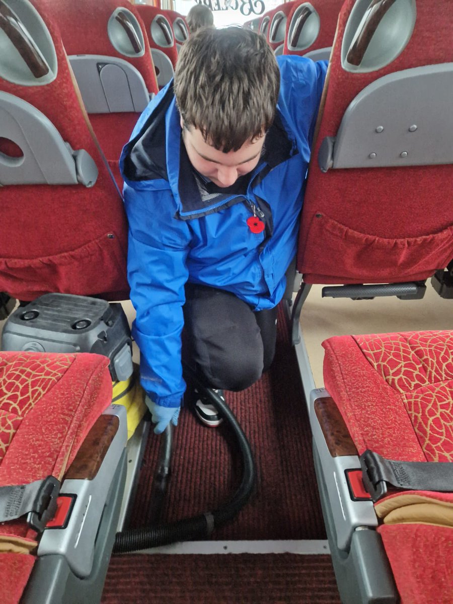 pyc_post16's tweet photo. Bolers Buses looking immaculate. Thanks boys! #transferableskills #workexperienceforall @Penycwm https://t.co/Te4Z0RBrfu
