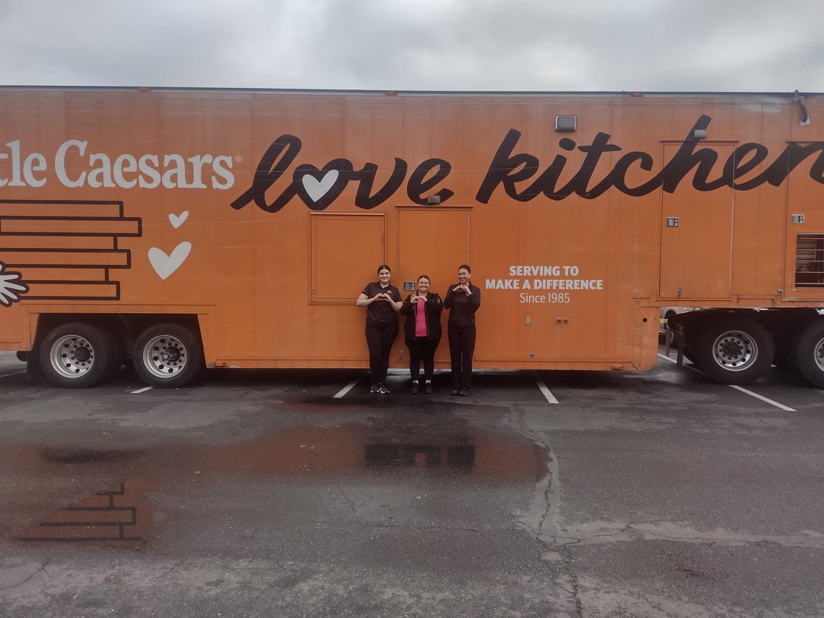 🍕Showing some #love to the #Modesto community 🥰