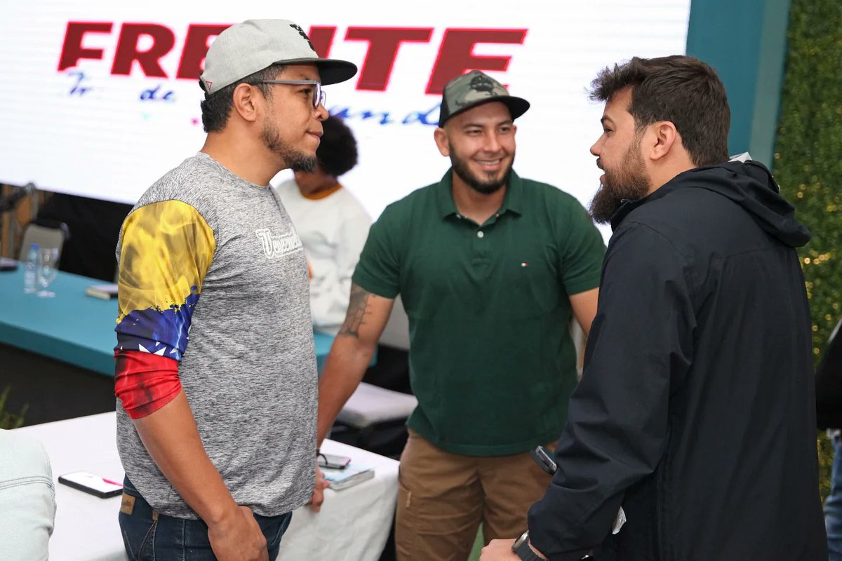 ErnestoLunaPsuv's tweet photo. Bienvenidos al estado Monagas mis hermanos del Frente Francisco de Miranda, organización que está siempre a la vanguardia de los acontecimientos en los distintos espacios de la realidad política del país. https://t.co/tqfw3kd94o