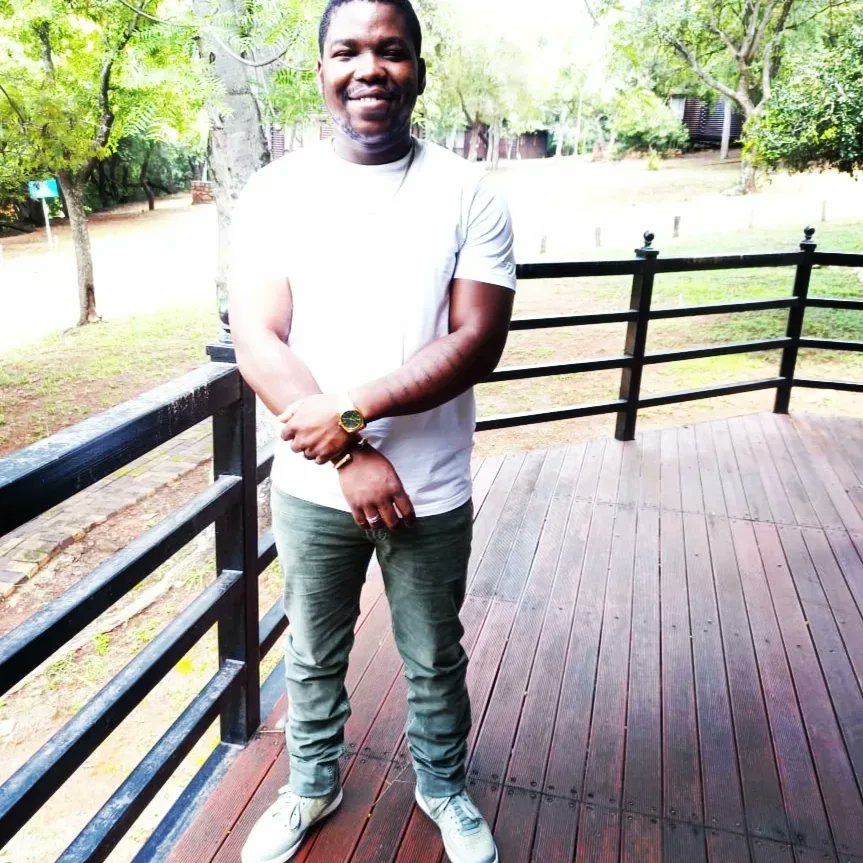 Quinton_d_max's tweet photo. "Speak life

Live a humble and meek life

Ordinary day of the week life

Try to search and seek life" https://t.co/QZ1JbLjRKM
