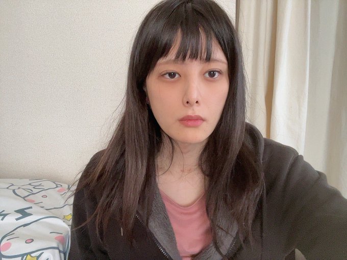 動画を撮る時間違って写真撮ったやつです。意味はありません。 #シュール https://t.co/ejCx0loOkH<a href="/tag/%E3%82%B7%E3%83%A5%E3%83%BC%E3%83%AB"class="tags">#シュール</a>