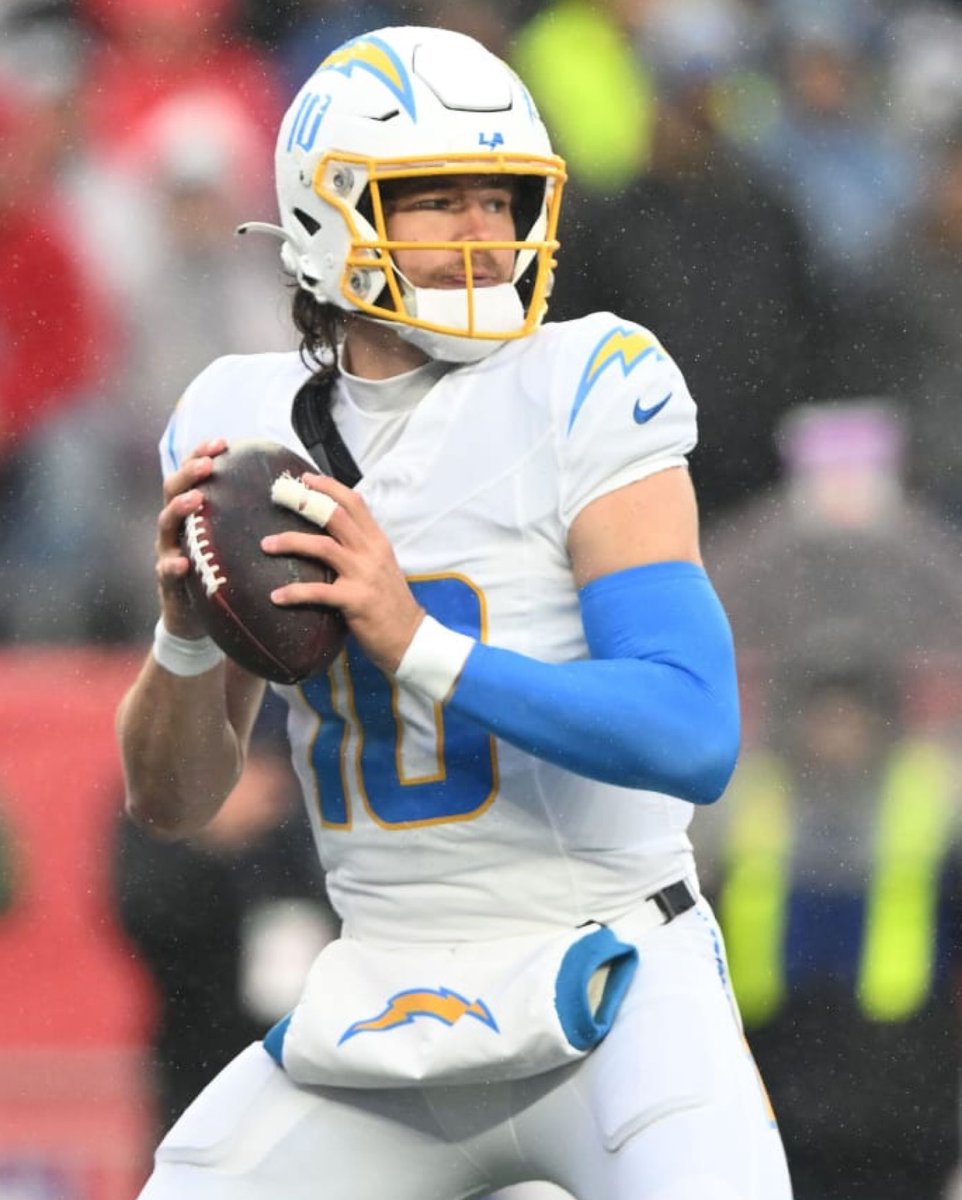 𝗧𝗥𝗨𝗘 𝗢𝗥 𝗙𝗔𝗟𝗦𝗘: The #Chargers will make the playoffs next year with Jim Harbaugh at HC.