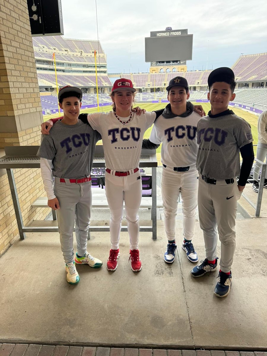 TKGaines0's tweet image. I would like to thank @KirkSaarloosTCU, @JohnnyD_12 and @TCU_Baseball for the invite out to the TCU Future Frog Camp. It was a great experience and lots of work to be done.  @TwelveBaseball #backtothelab #tcu