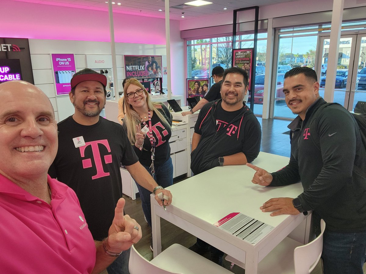 AM P360 TCLO trainings with Daytona stores &  visit Jacksonville EAST @RaulG1006 Impact stores to observe and coach MEs on P360 tools and Apps to help them show customers All the benefits & value included in P360! #P360CX  @EddiePryor7 @JacksonTingley @OJP305 @jorge_alvarez33