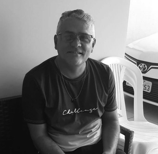 Com muito pesar, lamento o falecimento do senhor William Pereira Evangelista, irmão do Vice-Prefeito Dr. Ives Evangelista de Centro do Guilherme. Meus sentimentos à família neste momento de dor.Que encontrem conforto nas lembranças e forças para seguir em frente.