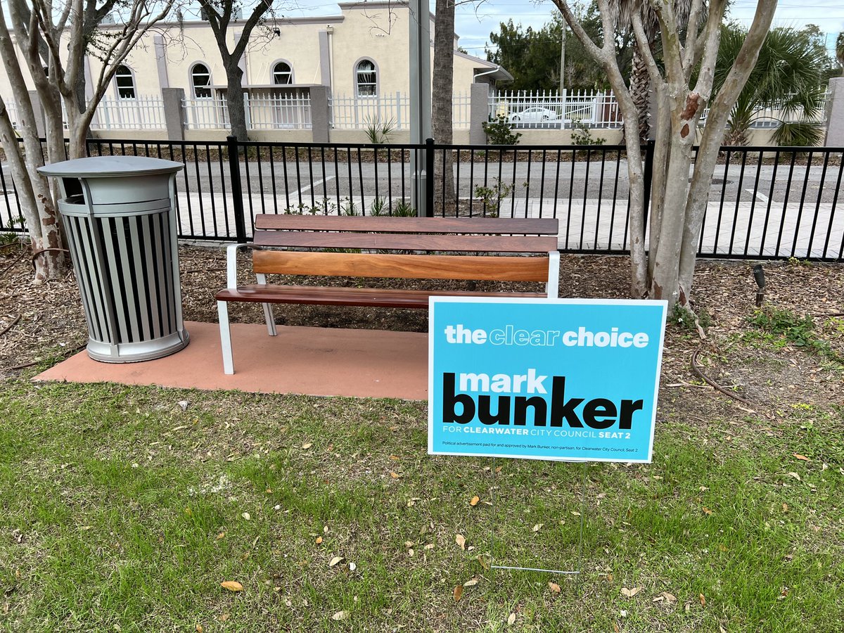 XENUTV's tweet image. The key to a successful campaign yard sign placement is to find just the perfect location.