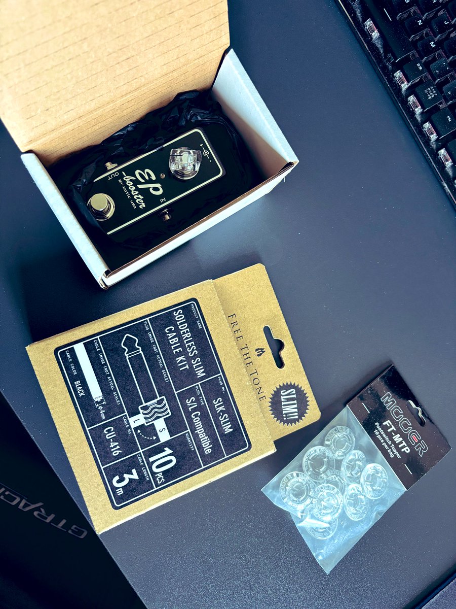 taichi_sl's tweet photo. パッチケーブルをフリーザトーンに変えてみる！どう変わるか楽しみ👾 https://t.co/HCuB5N5WZM