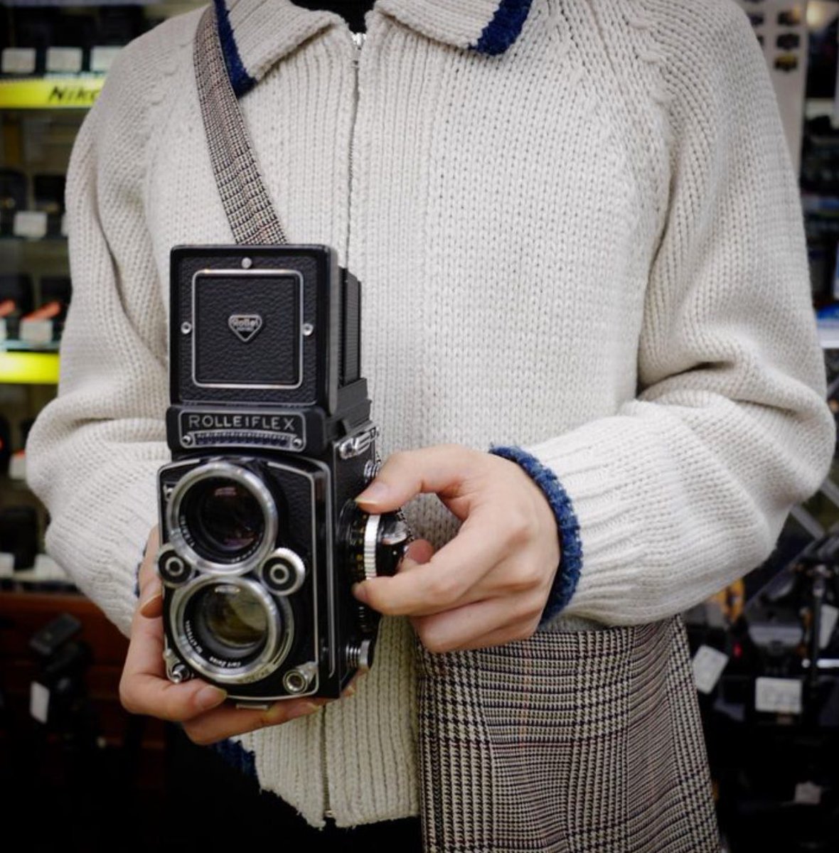 #大貫カメラ #お客様愛機 #thanks #二眼レフ #中判カメラ #ローライ #ローライフレックス #rolleiflex28f #planar #rollei #rolleiflex #中判 #中判カメラ #中判フィルム  #ブローニーフィルム #クラシックカメラ #フィルムカメラ #filmcamera #カメラ #レンズ #camera #lens #photography #fashion