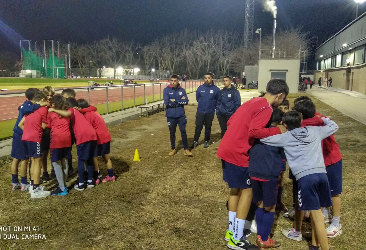 🗣️ Sesión de cohesión con los alevines de <a href="/AtleticVila/">Atlètic Vilafranca</a> 

🧠 Agradecer su confianza en mi trabajo. 

🤗 Destacar la implicación de todos los jugadores.

Desearles suerte en esta 2ª vuelta  😉⚽️🔴🟡

setudecide.com/2024/01/19/per…