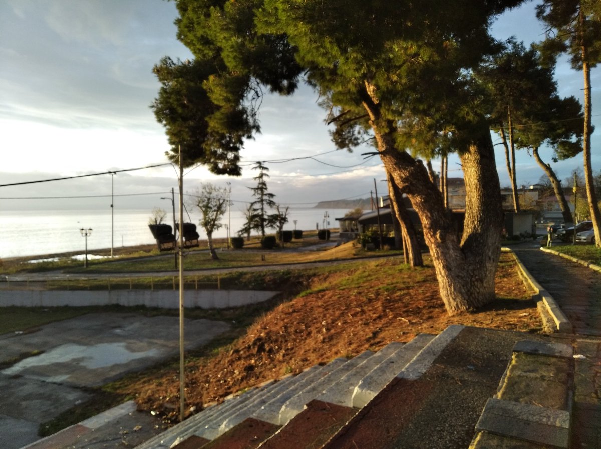 Kad pozelis nesto lepo ,kad ispuni se san ...🍾