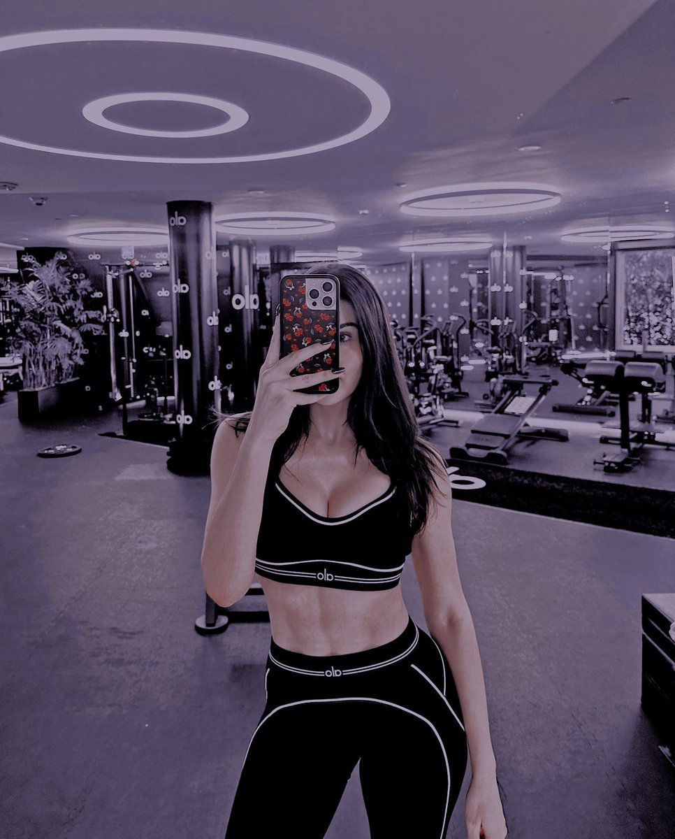 — [♡] ; 𝘽𝙪𝙧𝙣𝙞𝙣𝙜 𝙖 𝙨𝙬𝙚𝙖𝙩 .