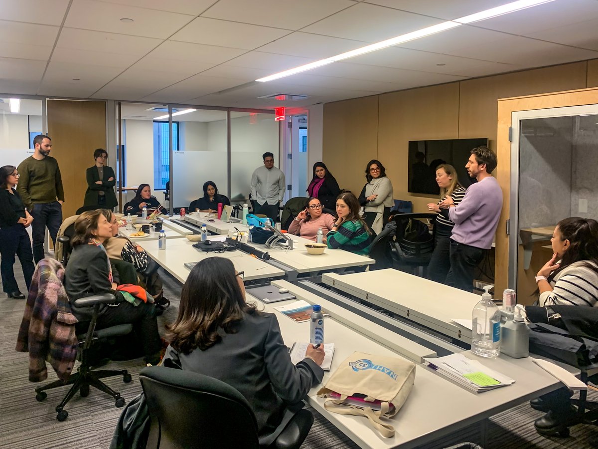 After an exciting start this morning, our #LatinaLeadership group headed to @Documentedny to meet with Co-Executive Directors and Founders @MaxSiegelbaum & @mazsidahmed to discuss their journey founding and leading a newsroom. Of course, we made our way there on the @MTA. 🚃