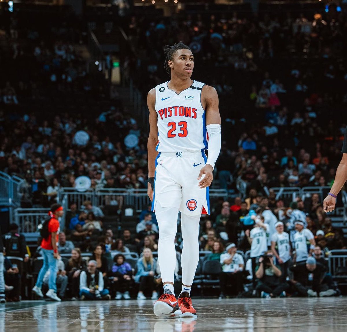 JonesyTrendz's tweet image. 📊🏀 The Hitterz Lounge 🏀📊

⭐️ Jaden Ivey o1.5 Threes ⭐️

🎟️ (-130) via @ESPNBet 📚🏀

Powered by: @propsdotcash 📊🐐

Rocking with Ivey tonight with Cade out of line up 🫡

Research DOWN BELOW 📝👇🏽💭

#GamblingX #NBAX #DetroitBasketball