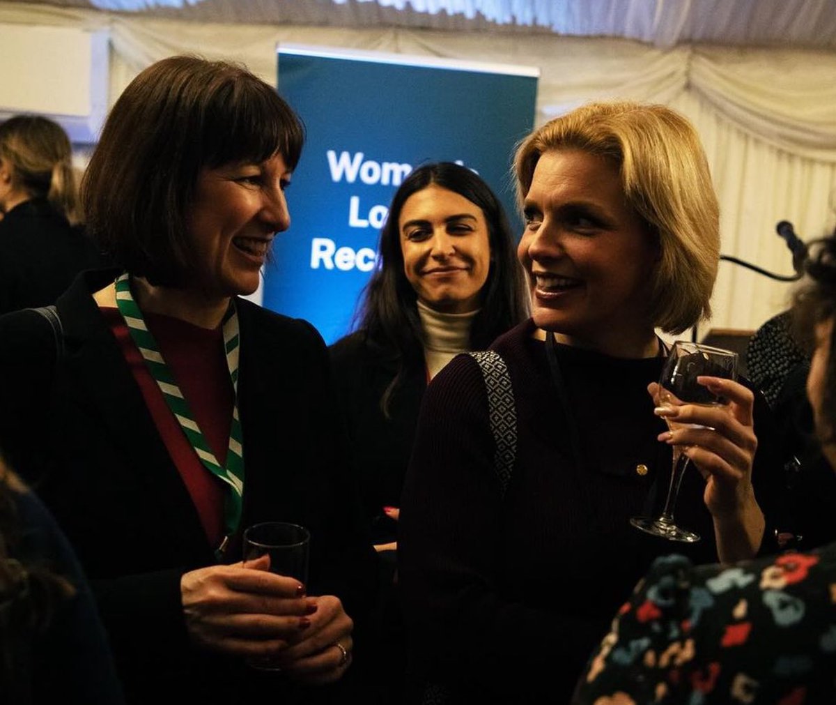 I think this might be my favourite photo of the year so far….

Chatting about @LabourWomenTech with the brilliant @RachelReevesMP 🌹❤️☀️🙌🏻

Thank you @iNHouseComms for a brilliant #WomensLobby event in Parliament 

#WomenInTech #WomenInPolitics #WomenInJournalism