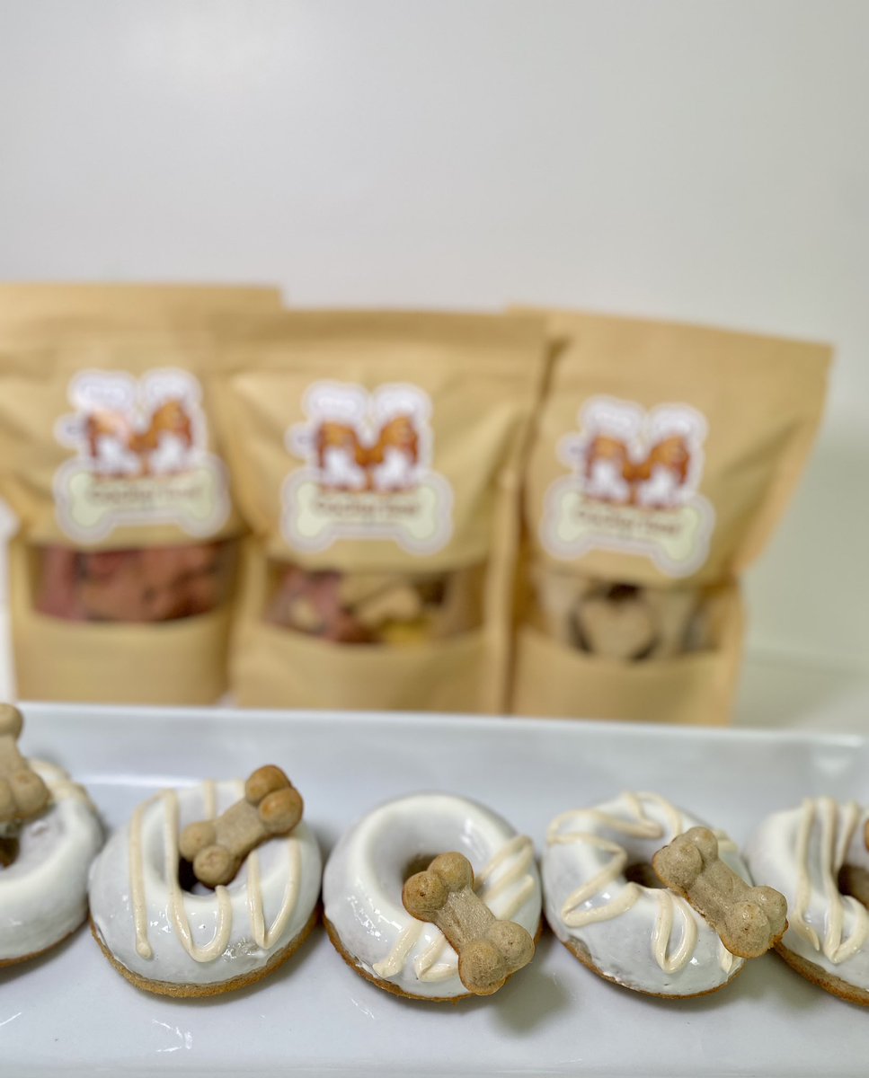Nathie8a's tweet photo. “X” haz tu magia 🪄 apoya nuestro emprendimiento de #pasteleriacanina 🐾 https://t.co/DzzcxxlEqH