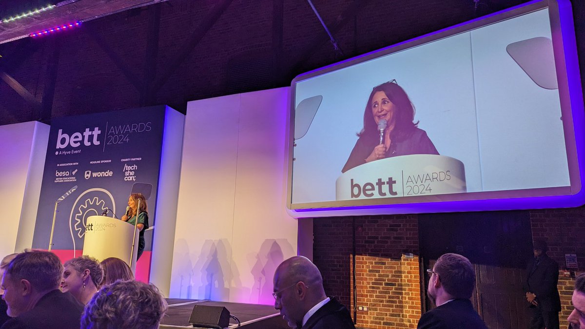 Lucy Porter just smashed the intro. Good luck everyone at #bettawards2024