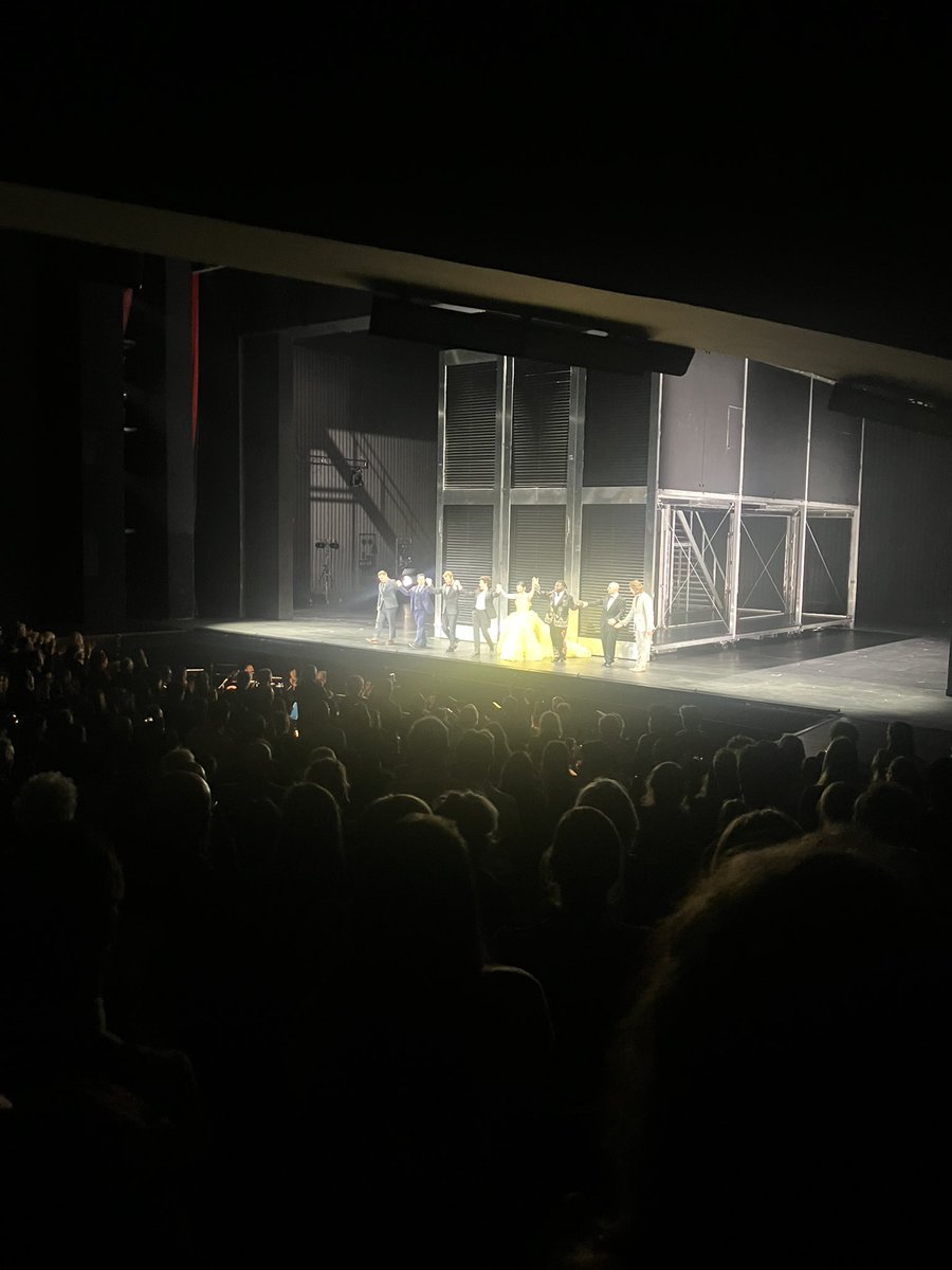 jan_hoekema's tweet image. @DutchNatOpera met inspirerende uitvoering, na 5 jaar ,van #Agrippina. House of cards in opera vorm ? Iets teveel klucht, iets te weinig thriller maar afwijkend aangrijpend einde in regie van @BarrieKosky . Topcast #StephaniedOustrac @YingFangSoprano #TimMead @JohnHolidayLive