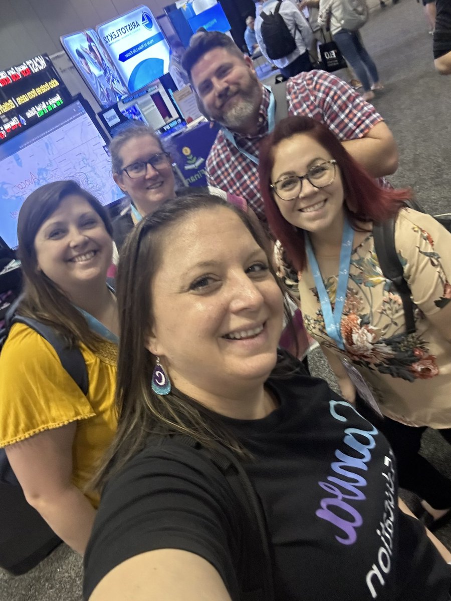 The crew from @IPSSchools was in the house today!! So happy I got to meet them IRL and share the #CanvaLove! 🫶 #CanvaEdu #FETC