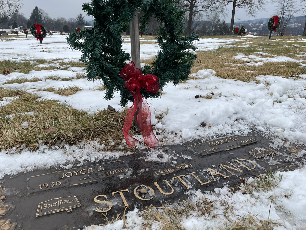 CoachStoutland's tweet image. Cannot believe it’s been three years since I said goodbye to my father
He taught me everything I know about working hard, doing the right thing and being fair
Not a day goes by that I don’t miss my mom and dad