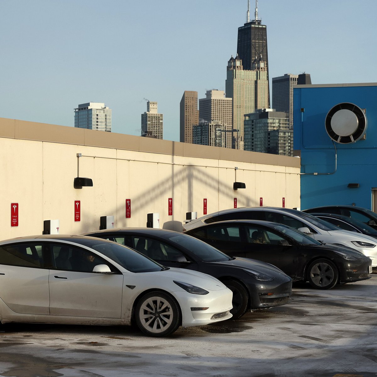 1WorldSolPR's tweet photo. https://t.co/y5ttlsrJyB

Tesla Profit From Car Sales Falls as Price Cuts Hurt
Tesla’s profit from sales of electric cars s... https://t.co/1sOx5F4MRz
