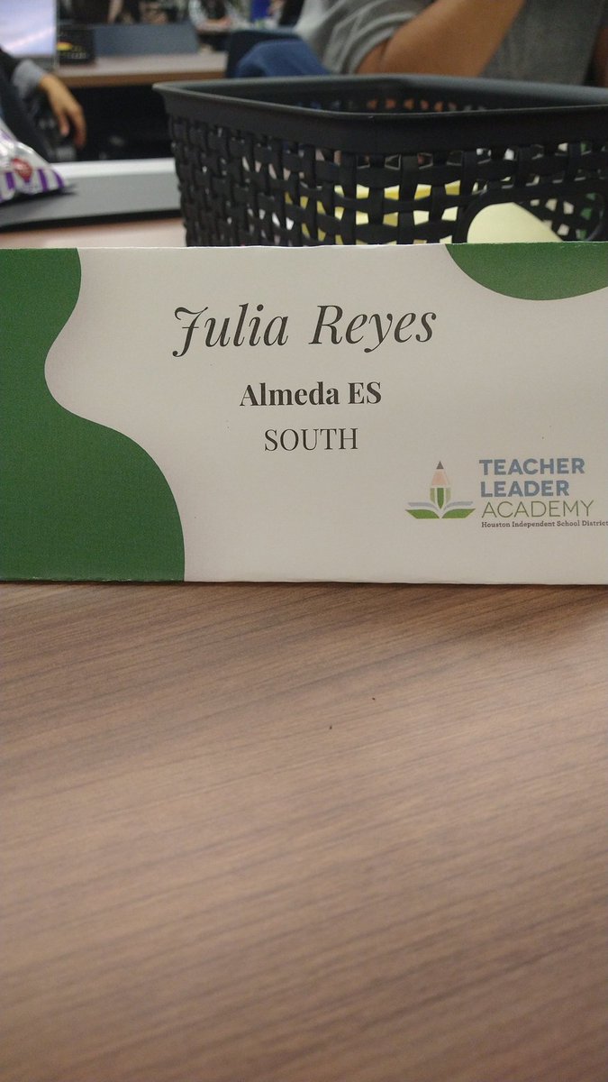 MsReyesKinder's tweet image. @LPDAcademies Made it! #HoustonTLA